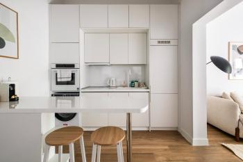 Chleo - Glamorous 2 BR Apt W Balcony in Athens, Athens (photo 4)