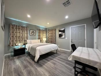 Spacious 3 bedroom unit with backyard and parking just 10 minutes from Rodeo Dr and attractions!, Los Angeles (fotografie 3)