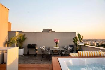 VELORA - Sodic Penthouse with jacuzzi & big terrace over New Cairo view, New cairo (fotografie 3)