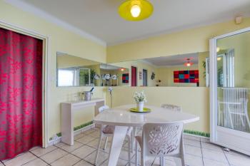 F4 Traversant, 75m2 Avec Garages, Sète (photo 3)