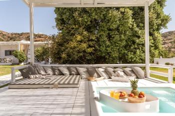 Ow Andros Suite 2,Private Whirlpool, Андрос (фото 2)