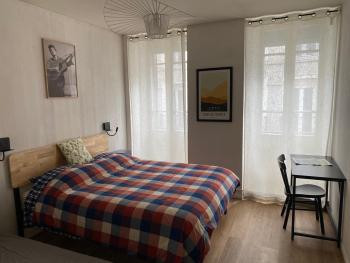 MAISON GERMÈS - CENTRAL & STANDING - Appartements traversants - Lits 180 King Size - Linge de lit et de toilette inclus - Parking privé - Espace Télétravail, Luchon (foto 2)