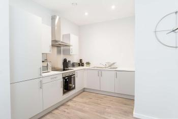 Fantastic 1 Bed Apartment in Waterloo Liverpool, Liverpool (photo 3)