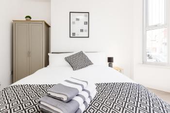 Spacious 5-Bed House Sleeps 10 - 2 Bathrooms - Parking - Near Anfield, Liverpool (fotografie 5)