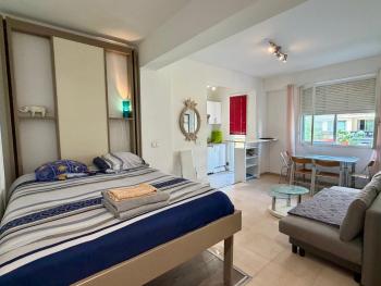 Grand studio de 30 m2 Promenade des Anglais - vue sur ville, Nice (fotografie 2)