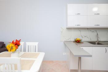 Sea View 1-Bed Apartment in Vlore, Wlora (zdjęcie 2)