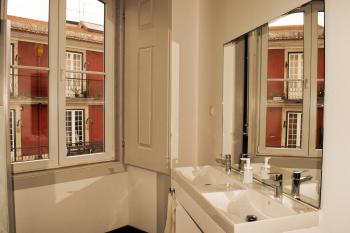 Inn Possible Lisbon Hostel, Лиссабон (фото 4)