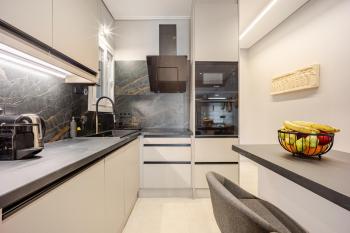 Acropolis Path - Elegant Apartment near Plaka, Athen (Foto 3)