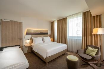 Holiday Inn Frankfurt Airport by IHG, Frankfurt/Main (photo 3)