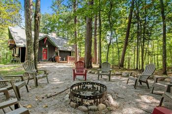 Ishkode Chalet, Eagle River (photo 2)