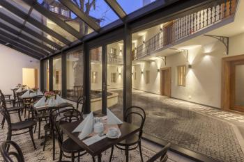 Hotel At the White Lily, Прага (фото 2)