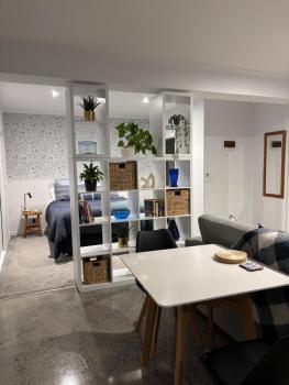 Location, luxury and stylish comfort, Гамильтон (фото 3)