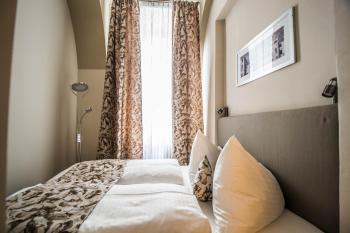 4BDR Historical Spirit Apt by Ruterra, Praha (fotografie 5)