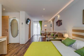 Room&studio Apartment Just Enjoy, Split (photo 5)