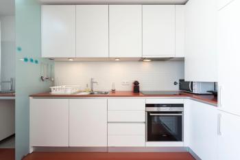 LovelyStay - Casas Brancas - Modern Apartment with Balcony & free private parking, Porto (fotografie 5)