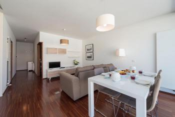 LovelyStay - Casas Brancas - Modern Apartment with Balcony & free private parking, Porto (fotografie 2)