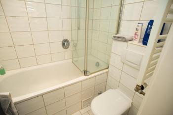 Apartement mit Dachterrasse - bei Curth klingen - Teilen Sie uns Ihre Ankunfszeit mit, Düsseldorf (Foto 5)