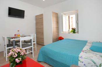 Emperor's Chambers Luxury apartment, Split (photo 3)