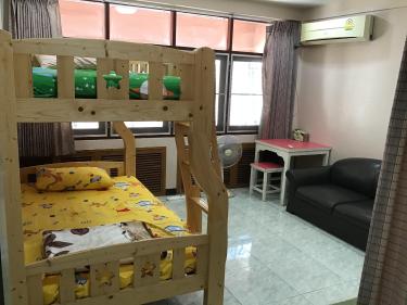 ห้องพัก สตูดิโอ อพาร์ตเมนต์ ขอนแก่น ห้องเตียงแฝด (ใช้ห้องน้ำส่วนกลาง)