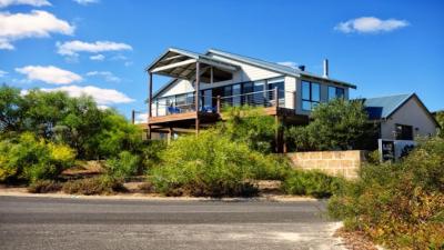 Blue Ocean Haven - Expansive Ocean Views in this Classic Family Beach House in Peppermint Grove Beach