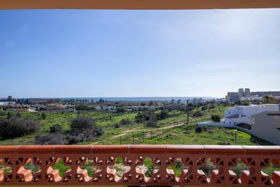 B47 - Walkway Beachview Place
