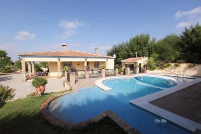 4 bedrooms villa with private pool enclosed garden and wifi at Sanlucar la Mayor