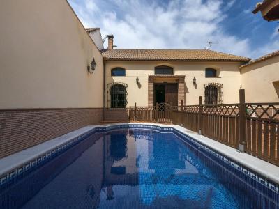 Rural house Santa F with private swimming pool