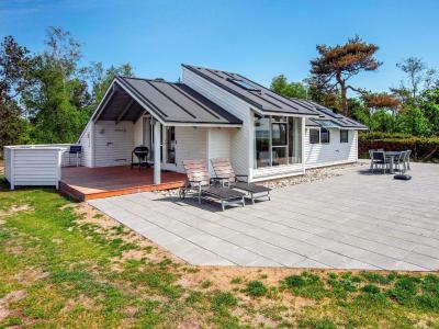 Three-Bedroom Holiday home in Knebel 22