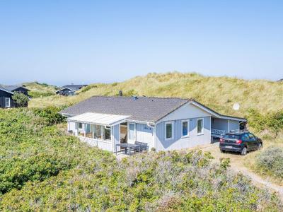 6 person holiday home in Henne
