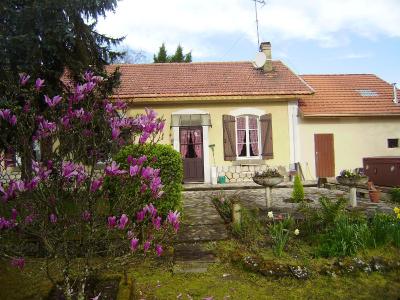 Maison de 3 chambres avec jacuzzi jardin clos et wifi a Gabarret