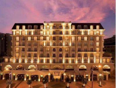 Cape Royale 2 Bedroom Luxury Apartment with Views