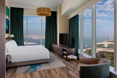 Avani Plus Palm View Dubai Hotel & Suites