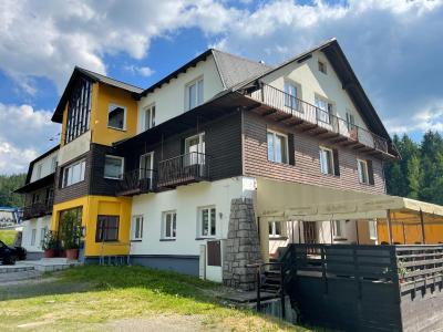 Hotel Harrachov Inn