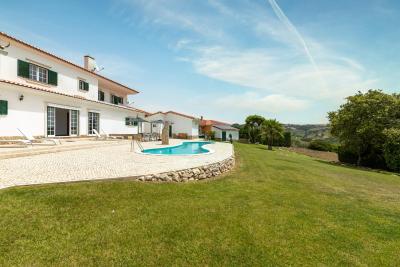 Villa Casa Branca - with Private Pool & Big Garden