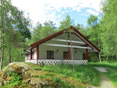 Chalet Skogstjerna - FJS085 by Interhome