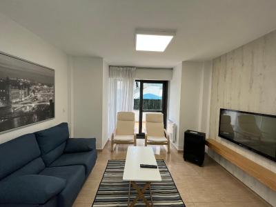 Apartamento con terraza,2 min de la playa, Ares