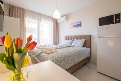 Sunny Dream Apartments