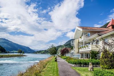 Hotel Loenfjord Loen