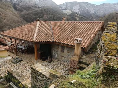 Casa Rectoral de Montovo, casa rural en Red Natura 2000