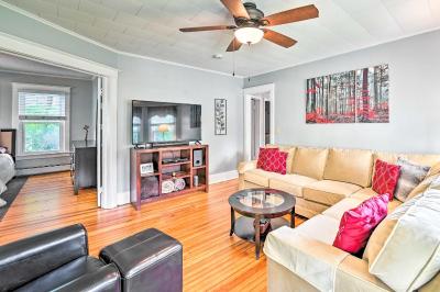 Cozy and Walkable Delmar Getaway with Fire Pit!