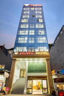 Ruby Hotel Cat Ba