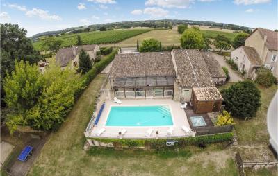 Stunning Home In Saint-mard-de-guron With 6 Bedrooms, Jacuzzi And Heated Swimming Pool