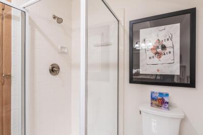 Updated 3 Bedroom 3 Bathroom Snowcreek Phase V #884, Sleeps 6