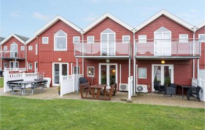 Nice Apartment In Hadsund With 2 Bedrooms And Wifi