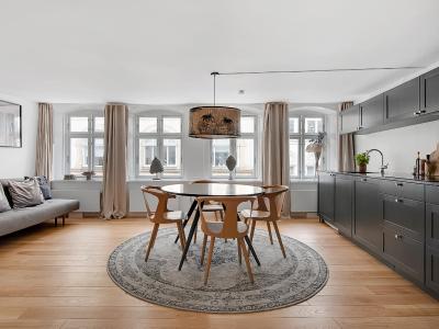 Sanders Regent - Endearing One-Bedroom Apartment Near Central Square