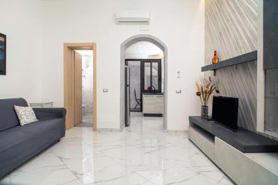 Manuela House