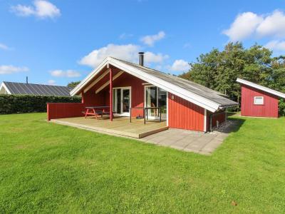 Holiday Home Throkil - 450m to the inlet in Western Jutland by Interhome