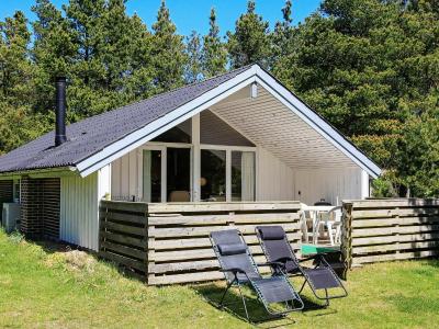 Three-Bedroom Holiday home in Blåvand 16