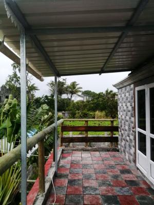 2 bedrooms house at Le Bouchon 200 m away from the beach with sea view furnished garden and wifi