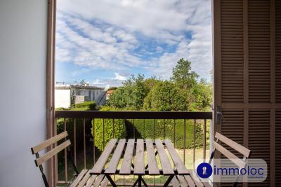 Air-conditioned studio 5 minutes from the beach and shops